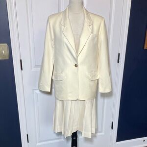 Vintage Talbots Worsted Wool Cream Blazer & Pleated Skirt Set Size 6P